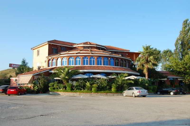 Hotel Pilo Lala Konjat Lushnjë Zewnętrze zdjęcie